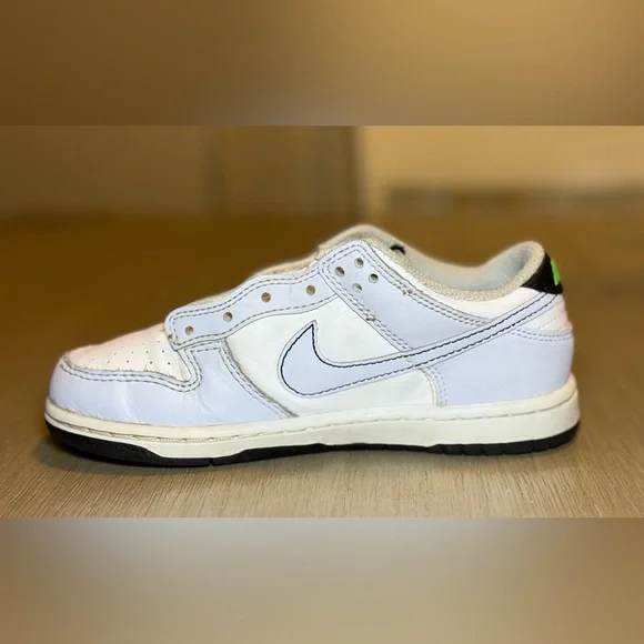 Nike Dunk Low White Black Football Grey Green Strike FB9108-107 13c - Picture 4 of 5